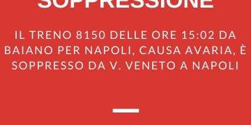 spotto il ragazzo che nella circumvesuviana (linea napoli-baiano) mi ha dato il suo caricatore per caricare il cellulare è sceso a Pomigliano e aveva delle converse blu ai piedi (4)